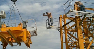 Демонтаж башенного крана в Дальнегорске - услуги по демонтажу от Сварной-Дль от 1573 руб.