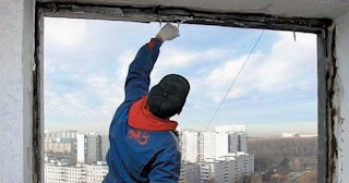 Демонтаж остекления балкона в Дальнегорске - цена от 577 руб. - Сварной-Дль
