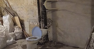Демонтаж сантехкабины в панельном доме - цена от 1049 рублей | Сварной-Дль